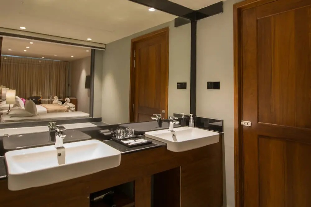 هتل سوییس رزیدنس کندی